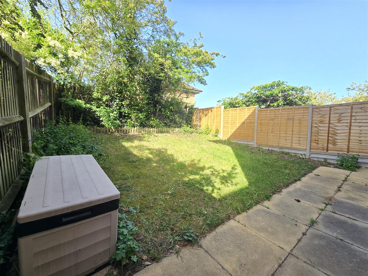 1 bed property in Burano Grove, Milton Keynes
